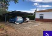 Xalet independent amb terreny en venda a Lora del Río ref.: TR187668 foto