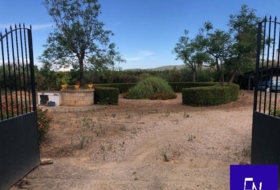 Lora del Río 2254&nbsp;m²