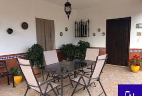 Lora del Río 2254&nbsp;m²