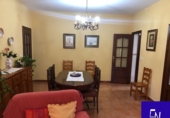Xalet independent amb terreny en venda a Lora del Río ref.: TR187668 foto