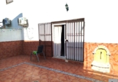Xalet independent amb terreny en venda a Lora del Río ref.: TR342490 foto