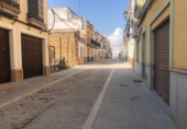 Городская земля под застройку на продажу у города Лора-дель-Рио. Фото
