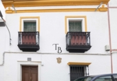 Дом с участком на продажу в городе Fuentes de León Фото