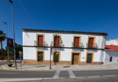 Chalet independiente con terreno en venta en la España, Santiponce, ref: TR187657 foto