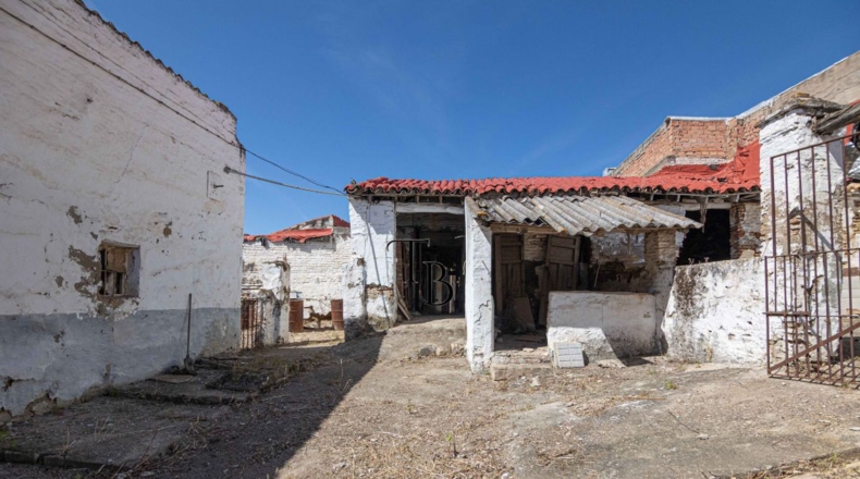 Seville - Santiponce - 955m2