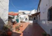 Chalet independiente con terreno en venta en la España, Santiponce, ref: TR187657 foto