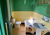 Отдельно стоящий дом с участком на продажу в городе Salas. Фото
