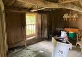 Отдельно стоящий дом с участком на продажу в городе Salas. Фото