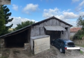 Отдельно стоящий дом с участком на продажу в городе Salas. Фото
