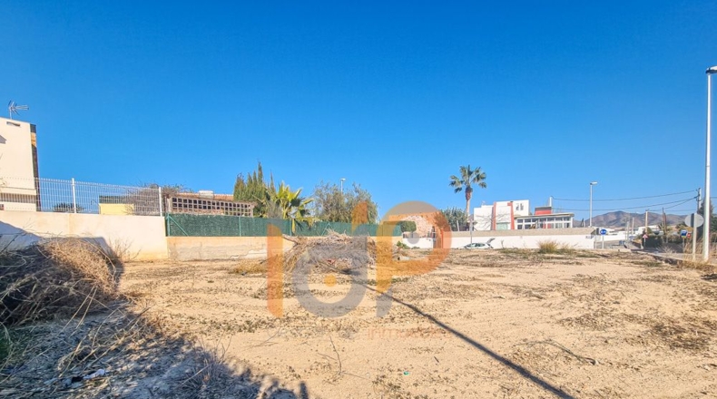 Almería - El Saltador - 400m2