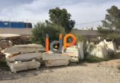 Промышленное здание на продажу в городе Fines. Фото