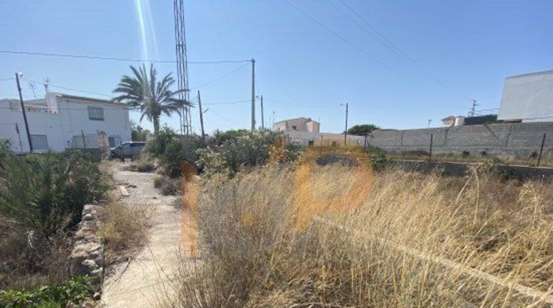 Almería - El Pilar - 2360m2