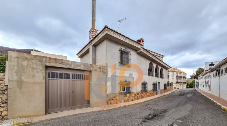 Almería - Oria - 2100m2