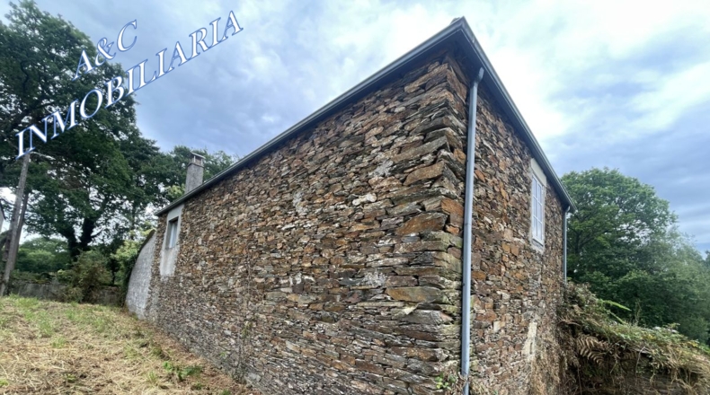 Lugo - A Vila - 4500m2