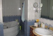 Chalet adosado con terreno en venta en Lugo ref: TR51029 foto