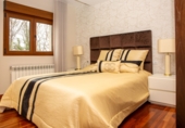 Chalet independiente con terreno en venta en Lugo ref: TR390688 foto