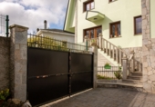 Chalet independiente con terreno en venta en Lugo ref: TR390688 foto