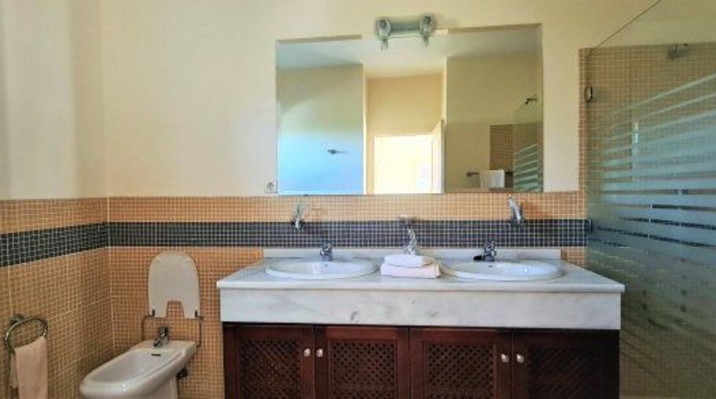 Cádiz - San Roque - 2640m2