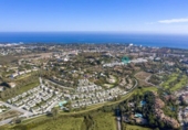 Xalet adossat amb terreny en venda a Estepona ref.: TR199730 foto
