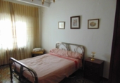 Дом с участком на продажу в городе La Solana. Фото