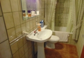 Дом с участком на продажу в городе La Solana. Фото
