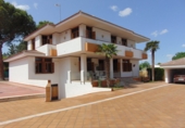 Casa de camp amb terreny en venda a Valdepeñas ref.: TR235104 foto