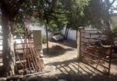 Дом с участком на продажу в городе Вальдепеньяс. Фото