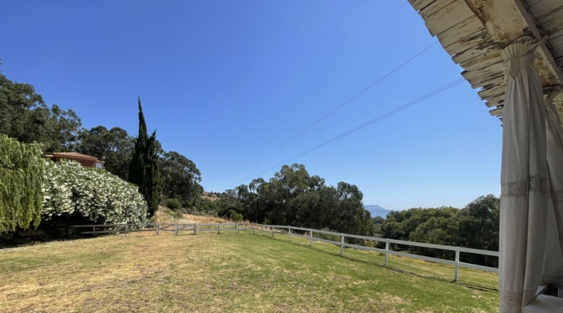 Cádiz - Algesires - 2180m2