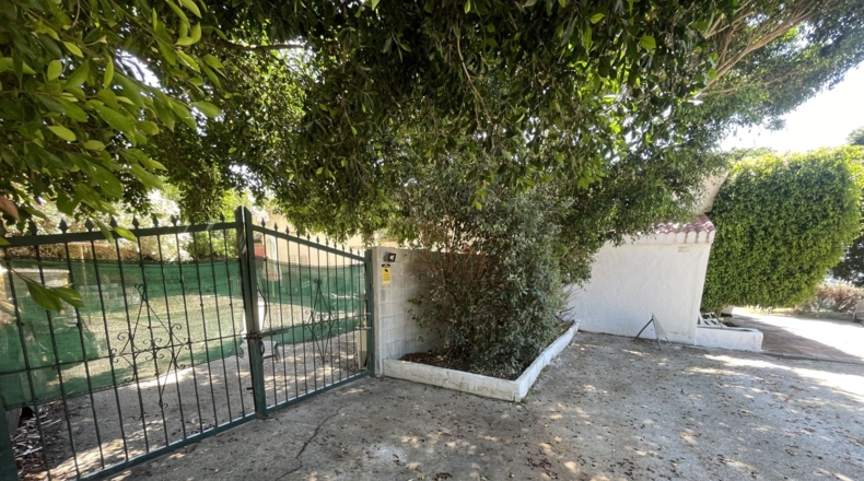 Cádiz - Algesires - 2180m2