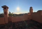 Отдельно стоящий дом с участком на продажу в городе Campo-Mijas. Фото
