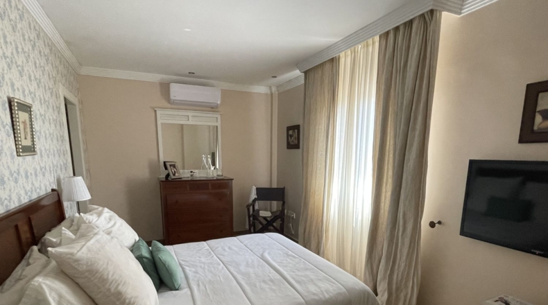 Cádiz - Algeciras - 2180m2