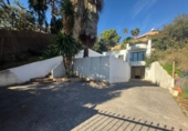 Chalet independiente con terreno en venta en Estepona ref: TR360644 foto