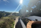 Chalet independiente con terreno en venta en Estepona ref: TR360644 foto