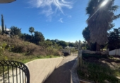Chalet independiente con terreno en venta en Estepona ref: TR360644 foto