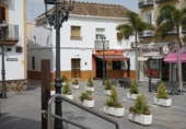 Chalet independiente con terreno en venta en Alhaurín de la Torre ref: TR382813 foto