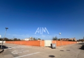 Земля на продажу у города Manzanares. Фото