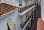 Дом с участком на продажу в городе Torrox. Фото