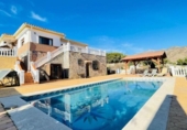 Chalet independiente con terreno en venta en Nerja ref: TR103080 foto