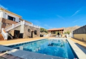 Chalet independiente con terreno en venta en Nerja ref: TR103080 foto
