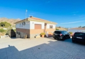Chalet independiente con terreno en venta en Nerja ref: TR103080 foto