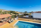 Chalet independiente con terreno en venta en Nerja ref: TR103080 foto