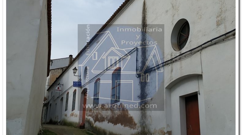 Badajoz - Fregenal de la Sierra - 740m2