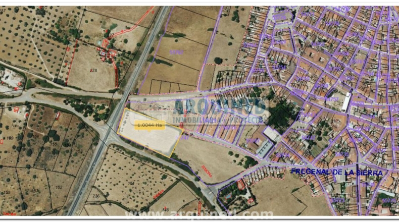 Badajoz - Fregenal de la Sierra - 10445m2