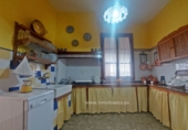 Дом с участком на продажу в городе Ibros. Фото