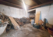 Дом с участком на продажу в городе Baeza. Фото