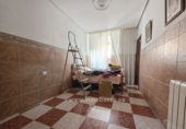 Дом с участком на продажу в городе Baeza. Фото