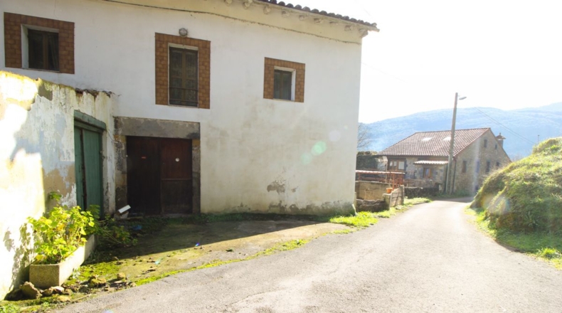 Cantabria - San Pantaleón de Aras - 300m2
