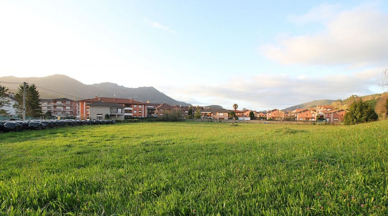 Cantabria - La Bárcena - 8608m2