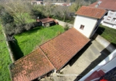 Отдельно стоящий дом с участком на продажу в городе Ampuero. Фото