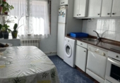Отдельно стоящий дом с участком на продажу в городе Noja. Фото